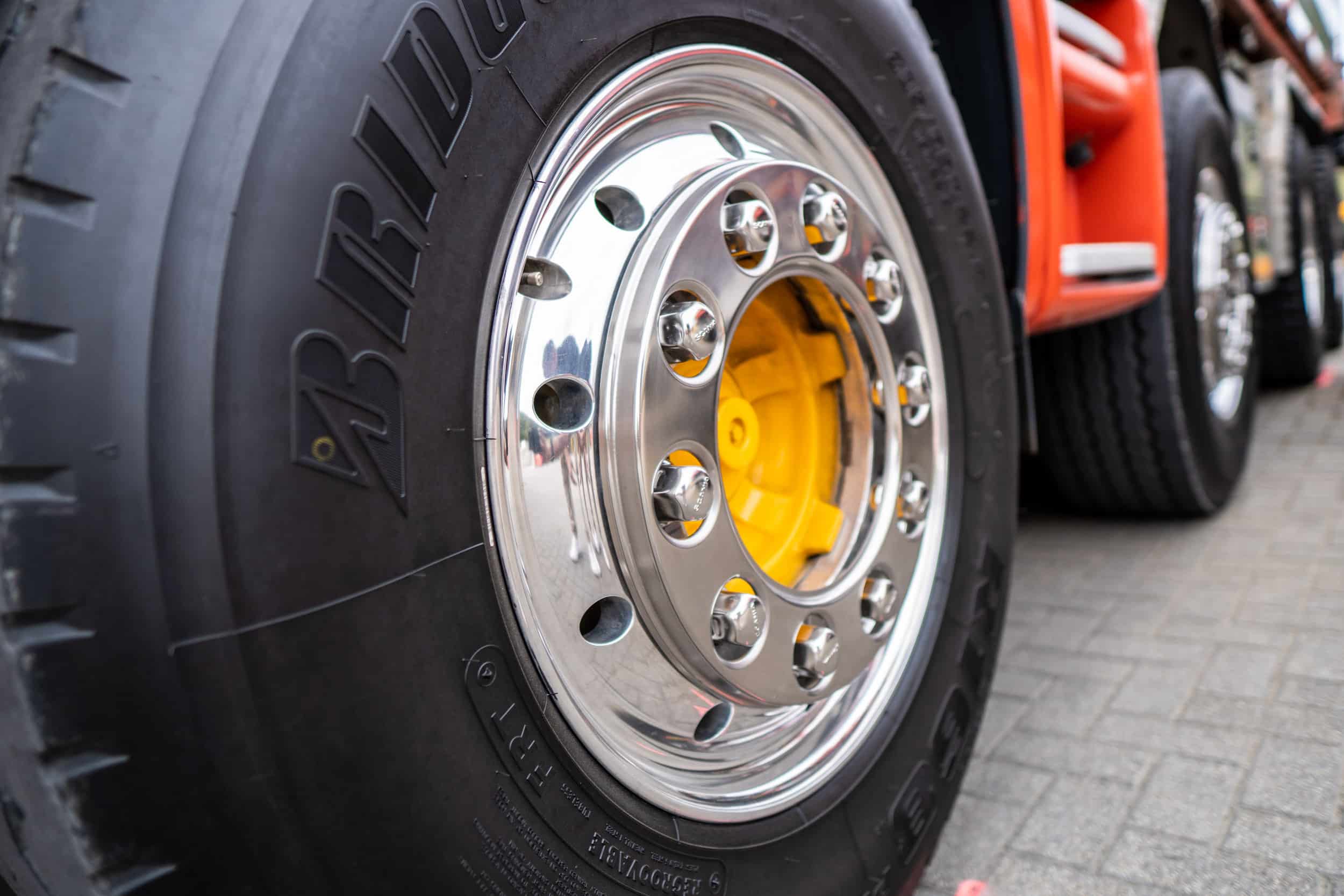 Sauberes Rad von einem Fahrzeug der Urs Jakob AG