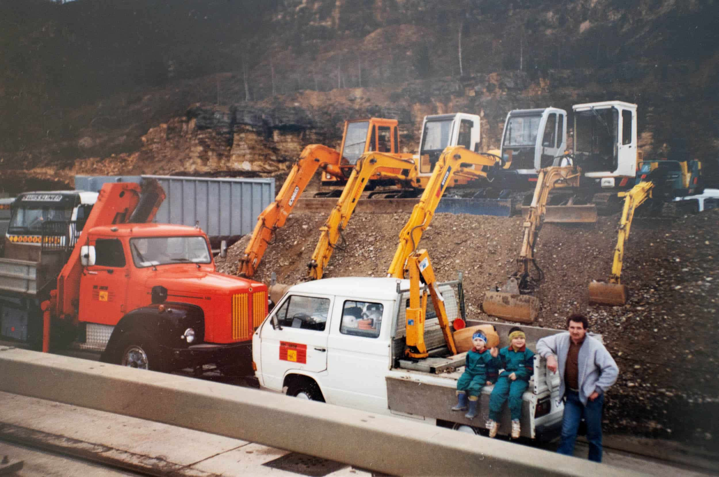 Über uns: Die Fahrzeuge bei der Gründung der Tiefbau-Firma im Jahr 1991